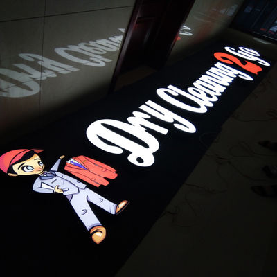 La impresión ULTRAVIOLETA 3D de la muestra de la letra de canal de la publicidad de la forma de la caja de luz iluminó la UL