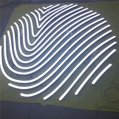 Las tiras llevadas encendidas al aire libre iluminaron las muestras DC12V del negocio de las letras de la señalización