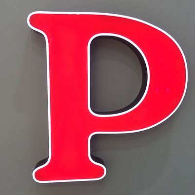 CE delantero ROHS de la muestra de la letra de canal de la tienda de aluminio líquida de la resina