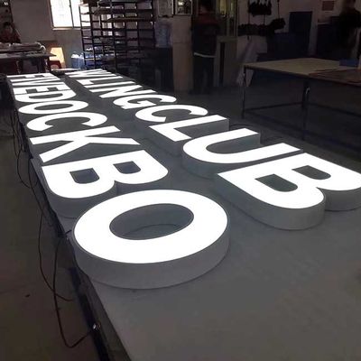 La luz del gigante de HIGHSPAN encima de Logo Sign 220V entró letras de canal de encargo