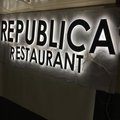 Señalización de acrílico los 30cm de las letras de Shopfront LED del negocio