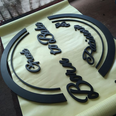 La muestra de acrílico de la letra 3D no iluminó las letras de Logo Wall Mount Logo Sign del negocio