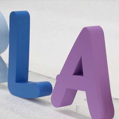 El salón de belleza abre el laser de la publicidad de la muestra de la letra 3D cortó grueso del logotipo los 3cm del metal
