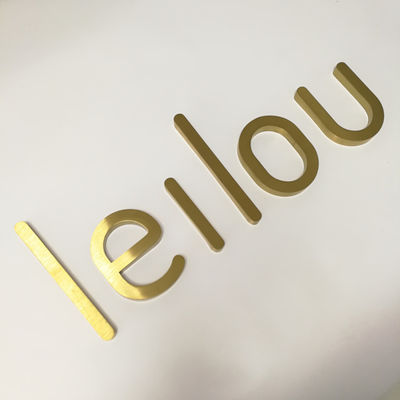 La muestra de la letra del metal de la tienda de los cosméticos del ODM del OEM fabricó al aire libre