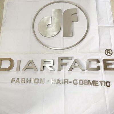 Cepillo de plata delantero 3D Metal Letters Company Logo Sign Electroplated de la tienda