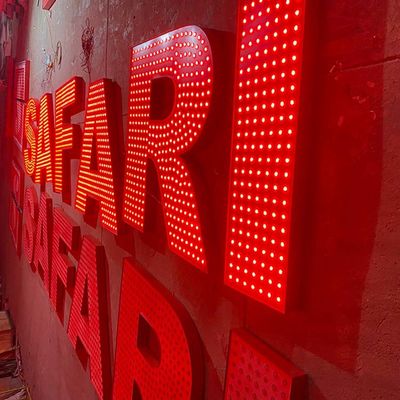 Del centro comercial del gigante de la luz grueso de las muestras el 10cm de la letra para arriba