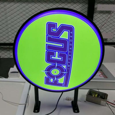 El vacío ULTRAVIOLETA anti al aire libre que formaba el doble de Thermoforming de la señalización de la caja de luz echó a un lado