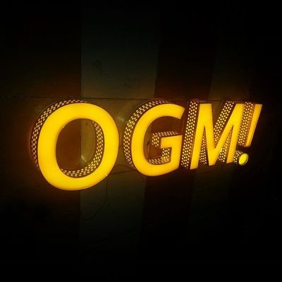 Muestra delantera Front Lit Channel Letters de la tienda al aire libre IP65