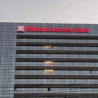 ULTRAVIOLETA constructivo de acrílico de la muestra de 3-5m m impresa fabricó letras de acero inoxidables