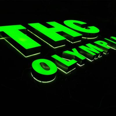 El ODM Logo Signs de acero inoxidable los 8cm verdes de plata del OEM vuelve al aire libre