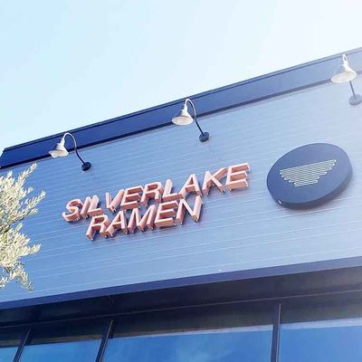 La tienda Logo Copper Sign Letters Flat del diseño del OEM cortó la altura del 10cm a del 100cm