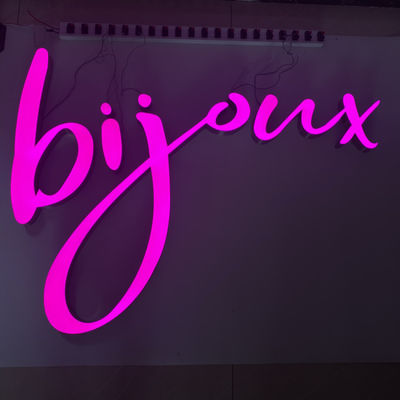 Acrílico del tablero de Illumianted del metal de la muestra de la letra de las letras cursivas 3d del edificio del ODM