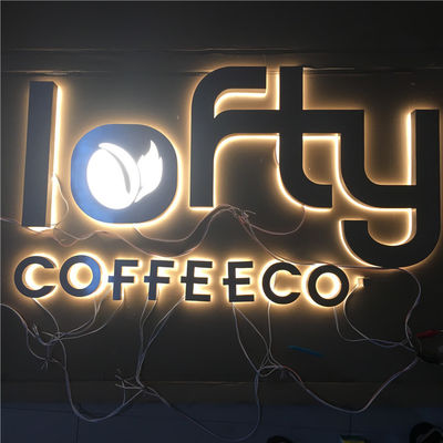 Las letras de canal retroiluminadas de acrílico de la resina modificaron 12VDC para requisitos particulares cromado cepillado