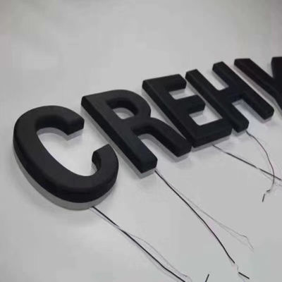 La muestra de iluminación blanca de la letra de canal de la señalización de Shopfront del metal hizo excursionismo el CE ROHS