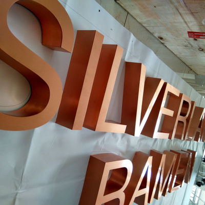 La tienda Logo Copper Sign Letters Flat del diseño del OEM cortó la altura del 10cm a del 100cm