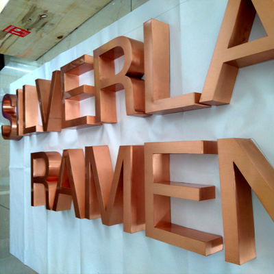 La tienda Logo Copper Sign Letters Flat del diseño del OEM cortó la altura del 10cm a del 100cm