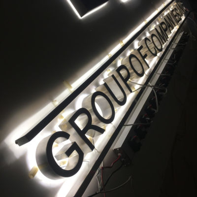 El alfabeto al aire libre llevó letras de la muestra del Lit del halo del letrero de las luces de la letra