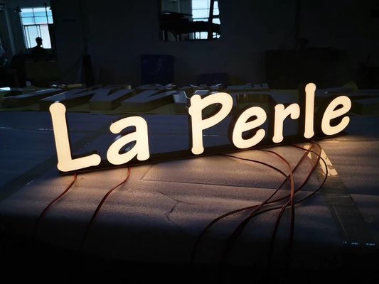 La muestra fabricada 3D de la letra de canal del metal llevó la muestra de la caja de luz