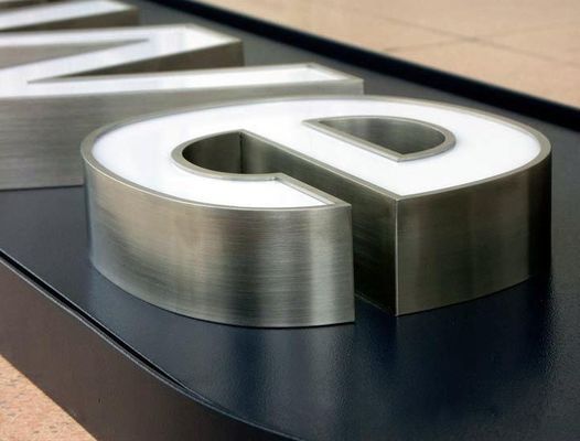 La muestra fabricada 3D de la letra de canal del metal llevó la muestra de la caja de luz